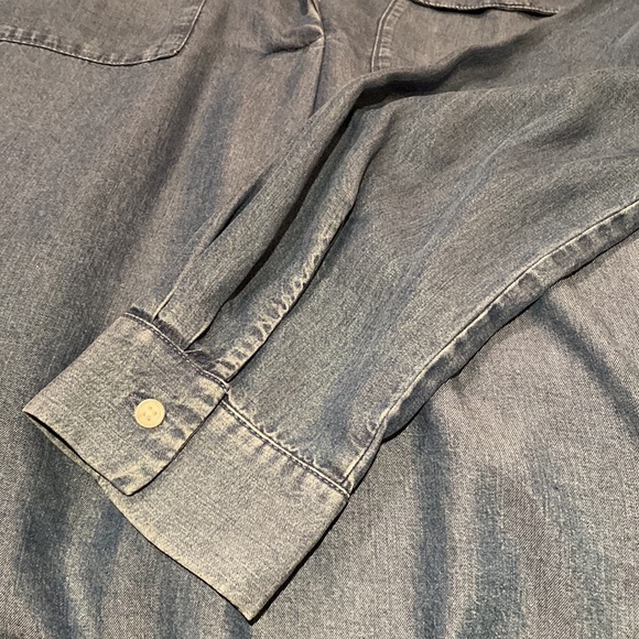 Ann Taylor chambray blouse. - Picture 3 of 6